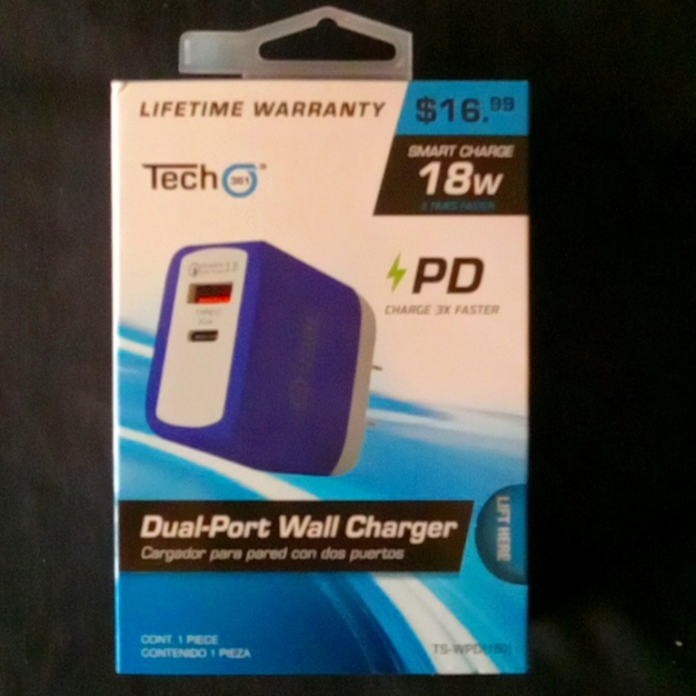 TECH361 dual-port wall charger.NWT.in sealed box!USB/Type C.BLUE smart charger.